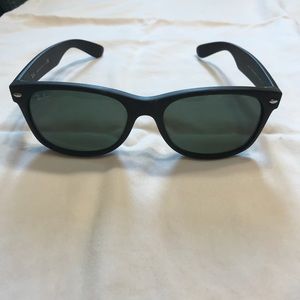 Ray ban matte black wayfarer